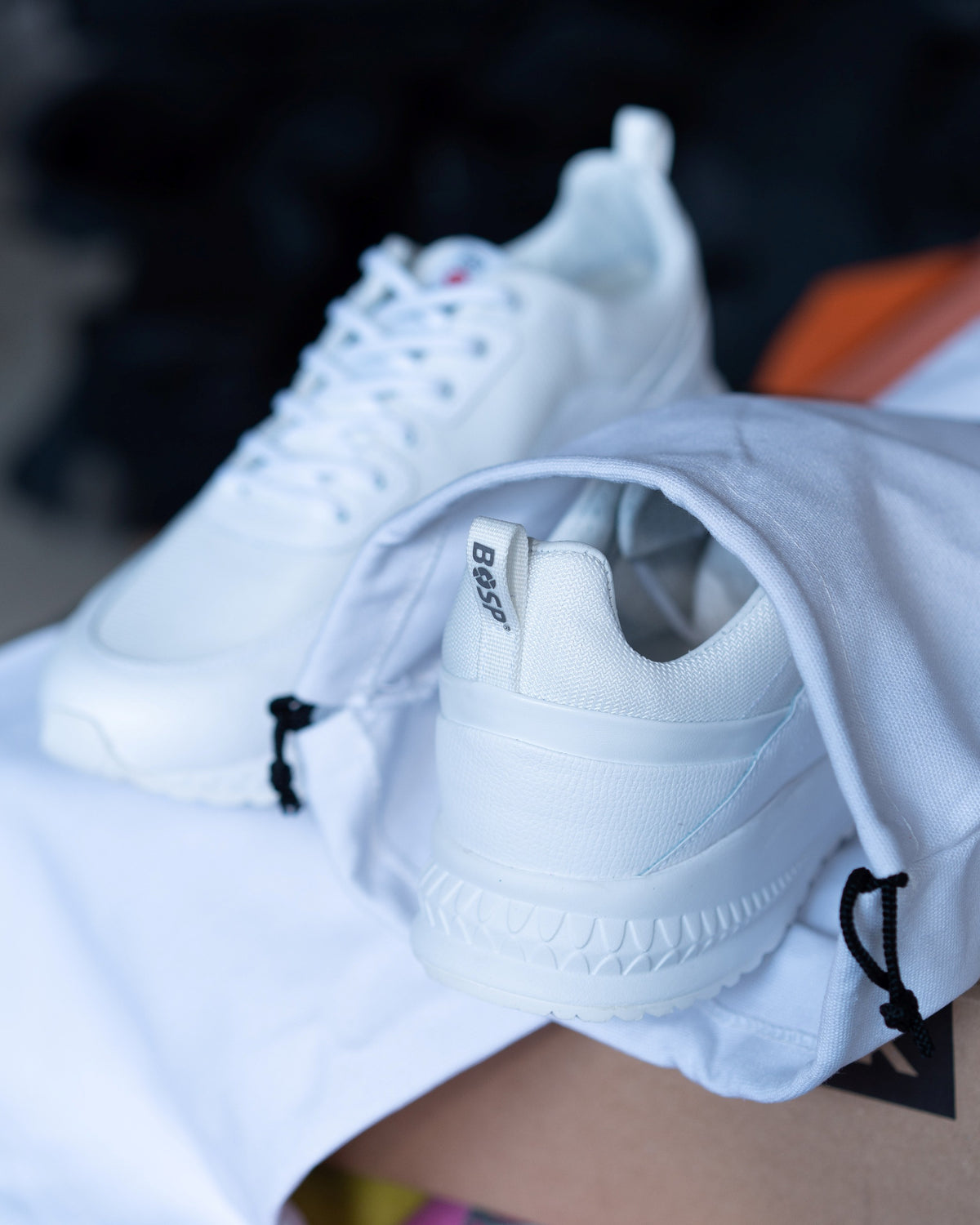 Tenisky Chrono Uni White – v reálnom prostredí 7